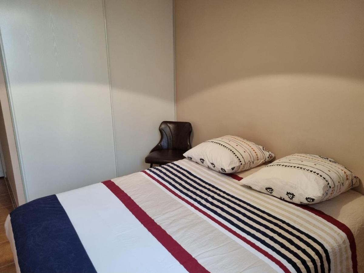 Appartement 1 Chambre Avec Piscine Uzès Kültér fotó