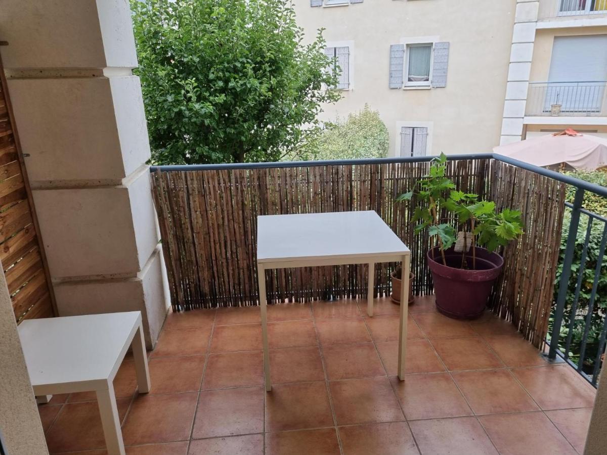 Appartement 1 Chambre Avec Piscine Uzès Kültér fotó